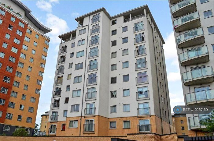 1 Bedroom Flat To Rent In Thames View, Ilford, IG1