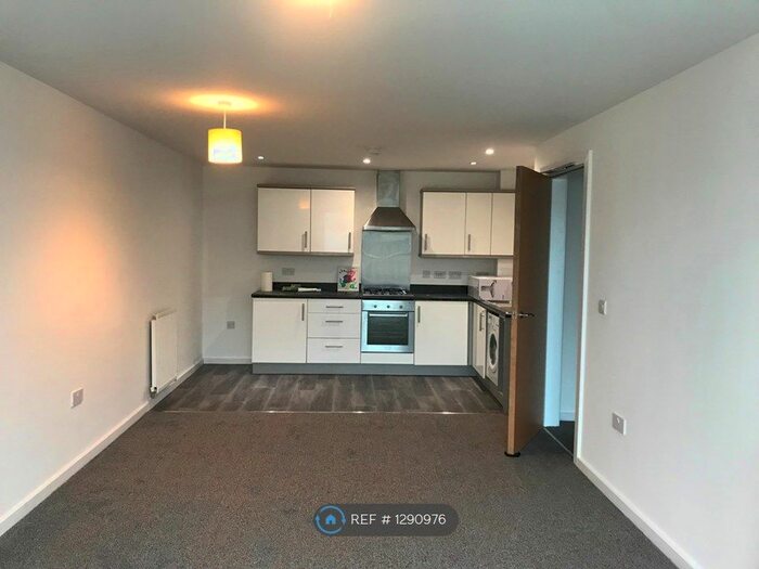 2 Bedroom Flat To Rent In Trinity Street, St. Austell PL25