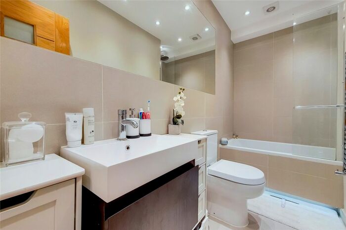 1 Bedroom Flat To Rent In Fernlea Road, Balham, SW12