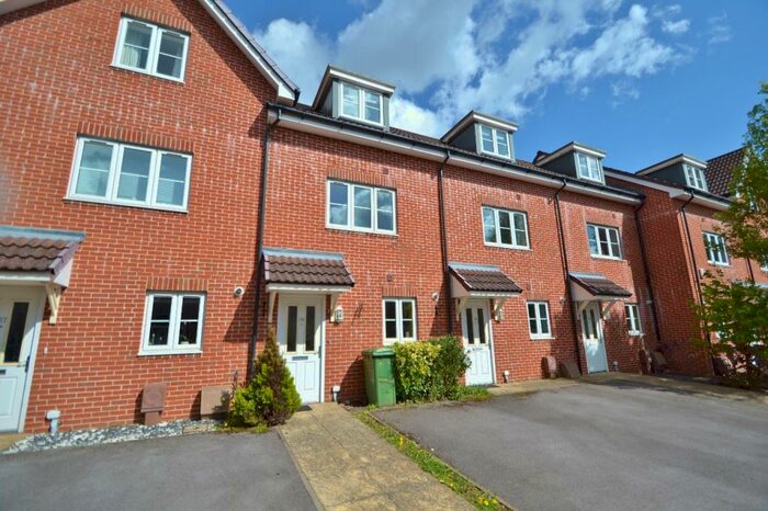 3 Bedroom Terraced House To Rent In Chandlers Ford, SO53