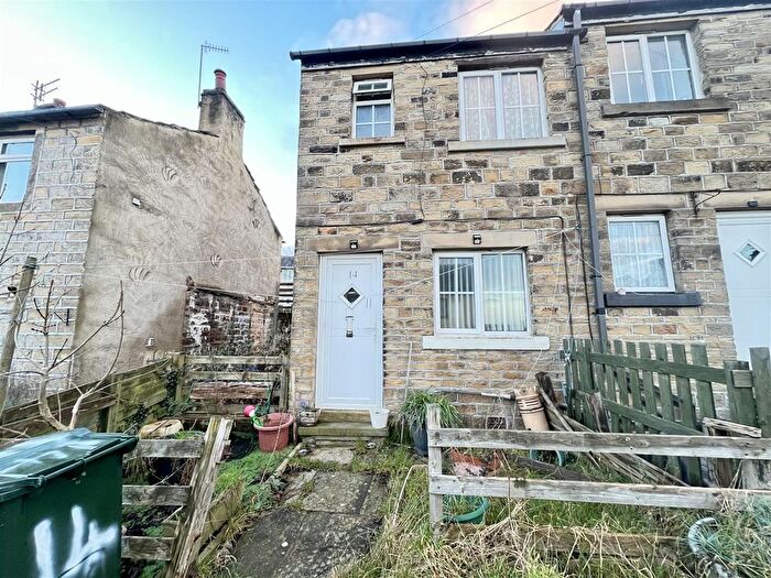 2 Bedroom Semi Detached House For Sale In Grant Street, Keighley, BD21