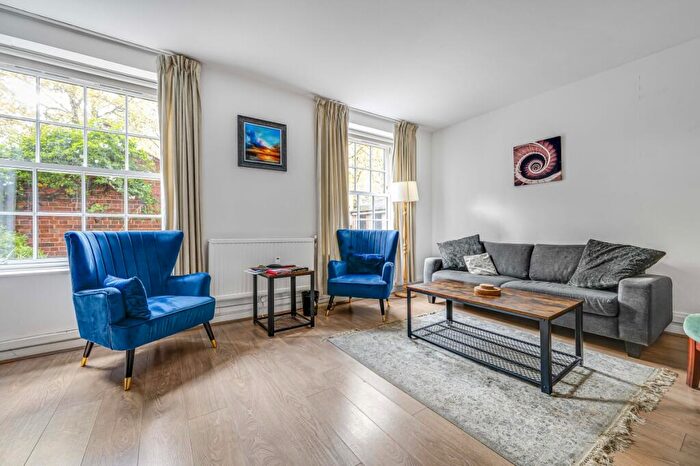 3 Bedroom Apartment To Rent In Starling House St Johns Wood, NW8