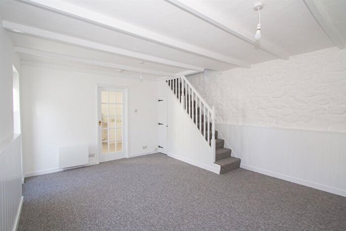 3 Bedroom Property To Rent In Fish Street, St. Ives, TR26
