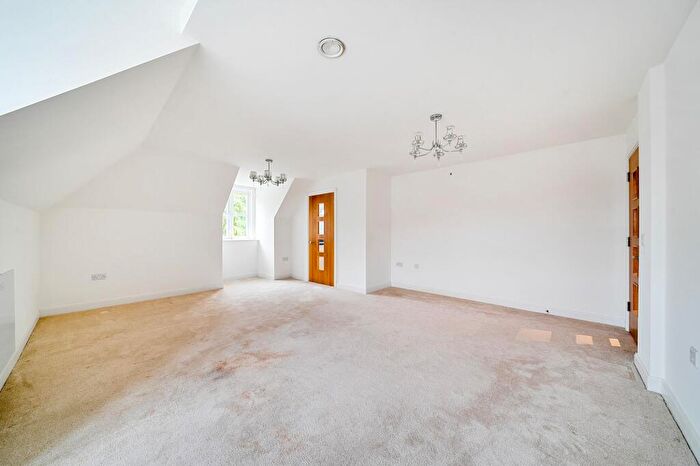 2 Bedroom Retirement Property For Sale In Westhall Road, Langton House, CR6