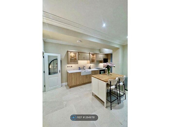 2 Bedroom Flat To Rent In Chesham St, London, SW1X