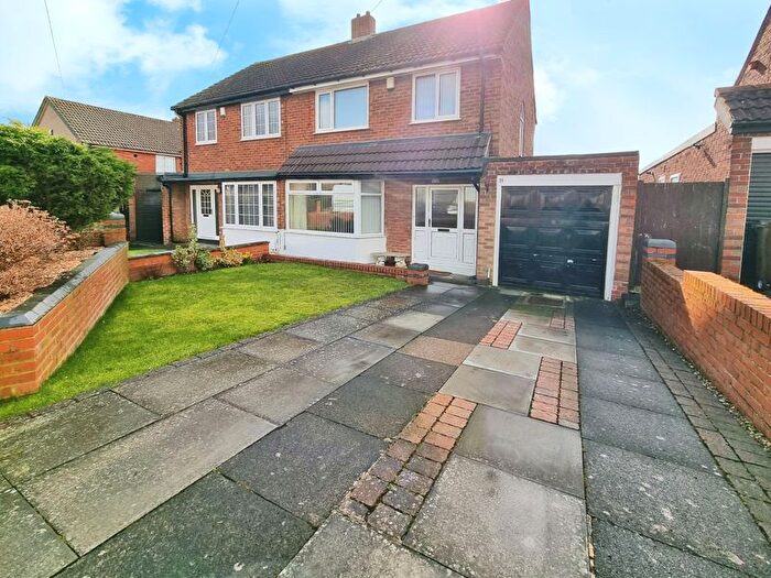 3 Bedroom Semi-Detached House For Sale In Woodlands, Throckley, Newcastle Upon Tyne, NE15