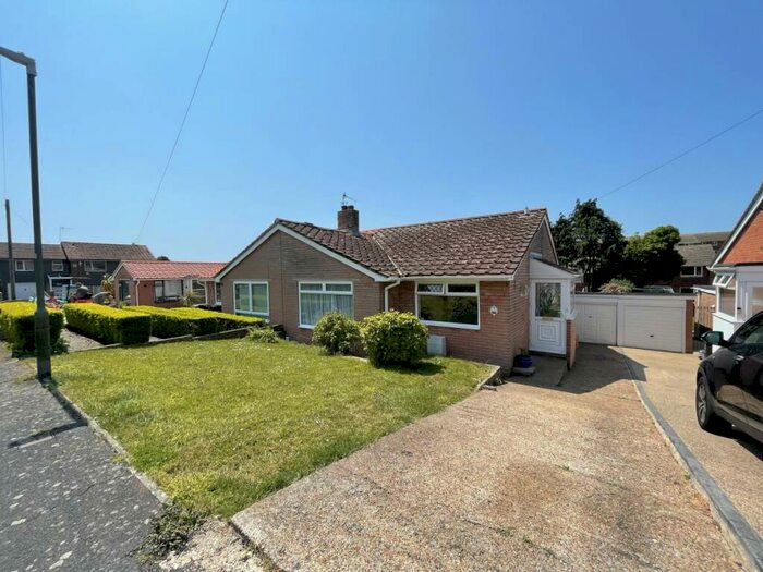3 Bedroom Semi-Detached Bungalow To Rent In Kevin Gardens, Woodingdean, Brighton, BN2