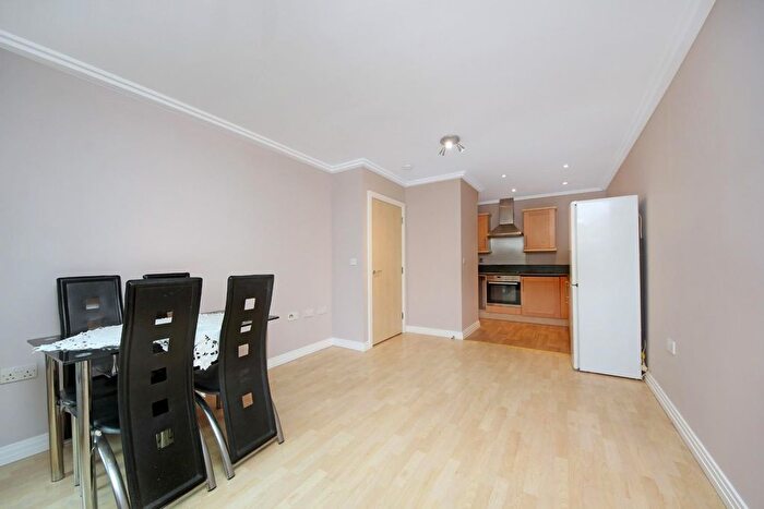 1 Bedroom Flat To Rent In Trentham Court, W3