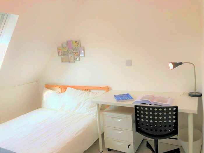 1 Bedroom Studio To Rent In Prior Deram Walk, Coventry, West Midlands, CV4