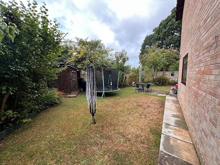 2 Bedroom End Of Terrace House For Sale In Aysha Close, New Milton, Hampshire., BH25