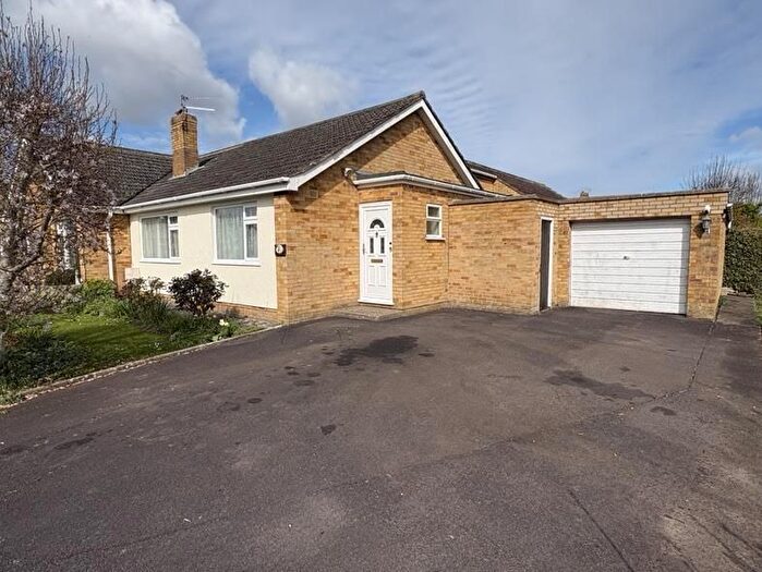 3 Bedroom Semi Detached Bungalow For Sale In Dorset Road, Bridgwater, TA6