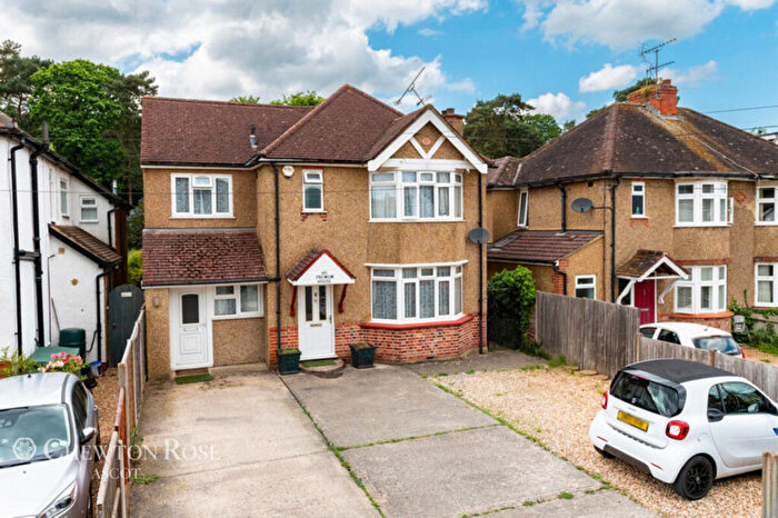 5 Bedroom Detached House For Sale In New Road, Ascot, SL5