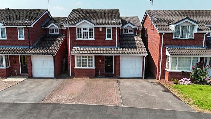 3 Bedroom Detached House For Sale In Bakewell Drive, Stone, ST15
