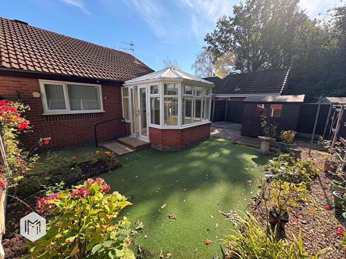 2 Bedroom Bungalow For Sale In Flaxley Close, Birchwood, Warrington, Cheshire, WA3