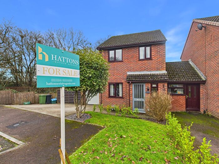 3 Bedroom Link Detached House For Sale In Meadowbank, Lydney, GL15