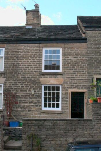 2 Bedroom Terraced House To Rent In Shrigley Road, SK10