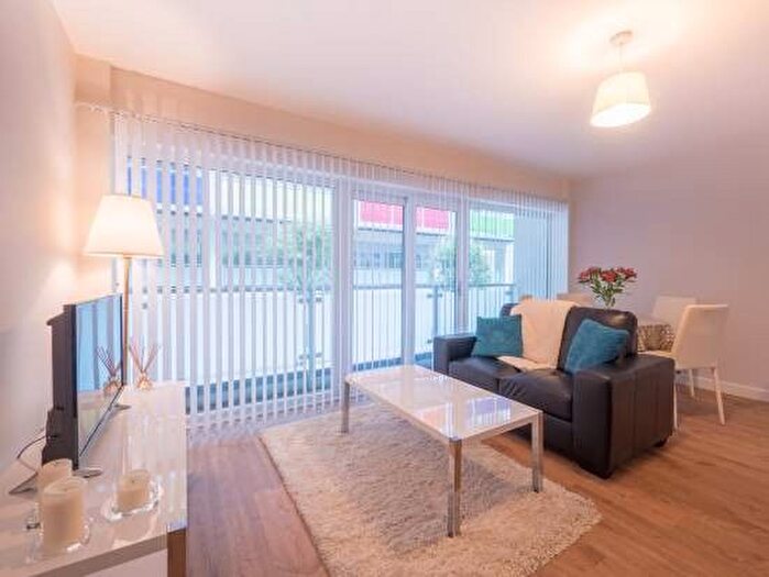 1 Bedroom Flat To Rent In Concord Street, Leeds, West Yorkshire, LS2