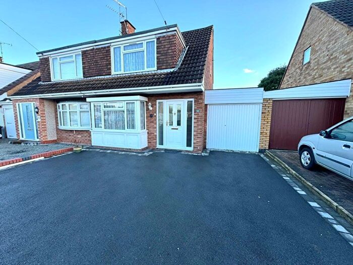 2 Bedroom Chalet For Sale In Romsey Avenue, Nuneaton, CV10