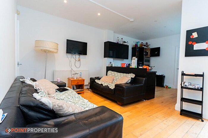 5 Bedroom Terraced House To Rent In Bedroom, Brookdale Road, L15