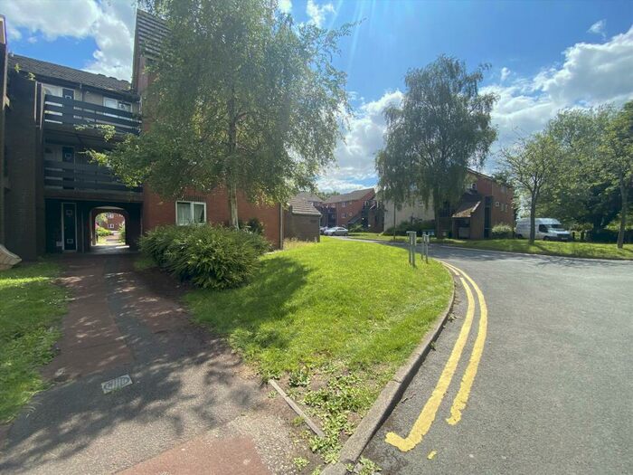 1 Bedroom Flat To Rent In The Paddock, Fulwood, Preston, PR2