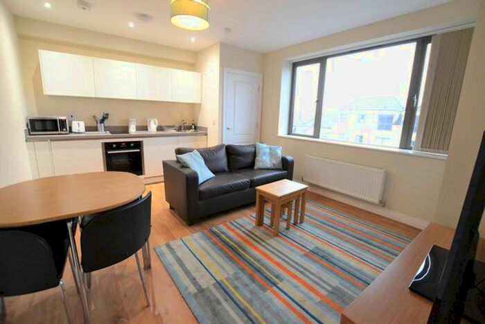 1 Bedroom Flat To Rent In Albany House, West Drayton, UB7