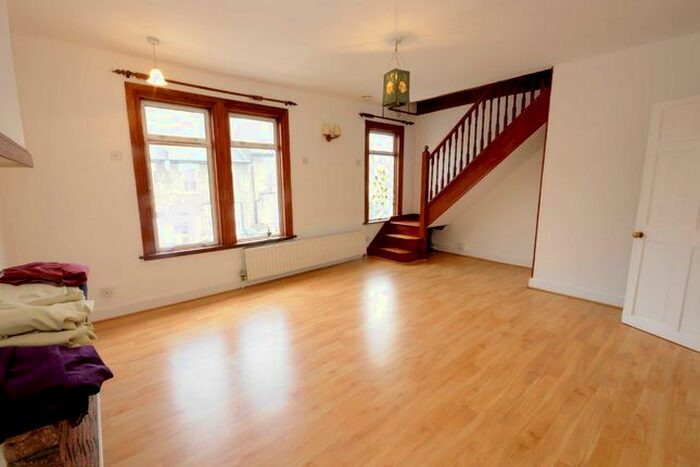 2 Bedroom Flat To Rent In Ennersdale Road, London, SE13