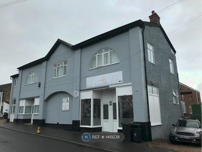 8 Bedroom Detached House To Rent In South Street North, New Whittington, Chesterfield, S43