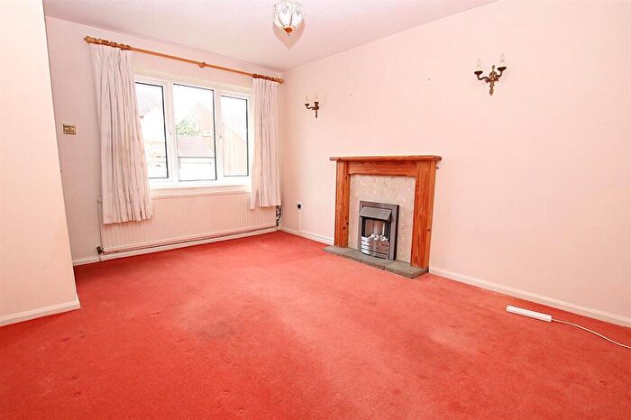 2 Bedroom Semi-Detached House For Sale In Skipton Close, East Hunsbury, NN4