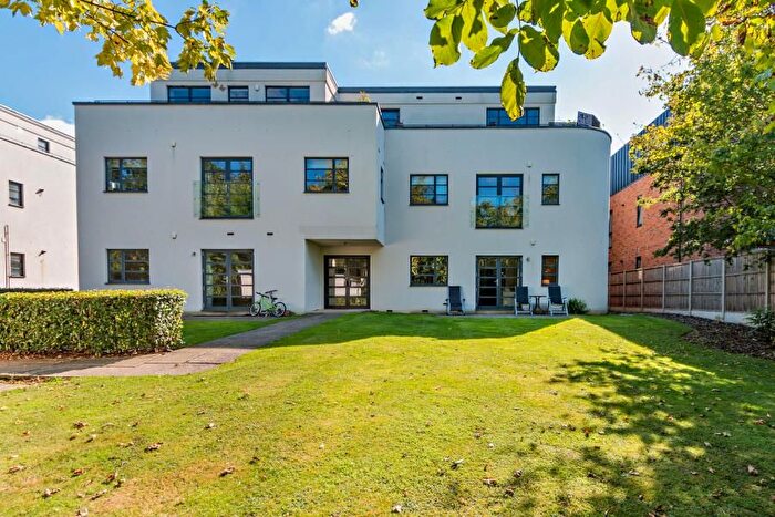 2 Bedroom Flat To Rent In Eastbury Avenue, Northwood, HA6