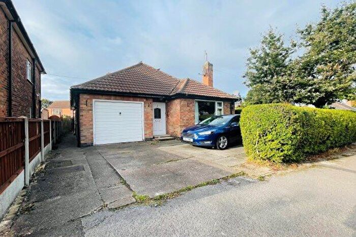 2 Bedroom Bungalow To Rent In Central Avenue, Nottingham, NG5