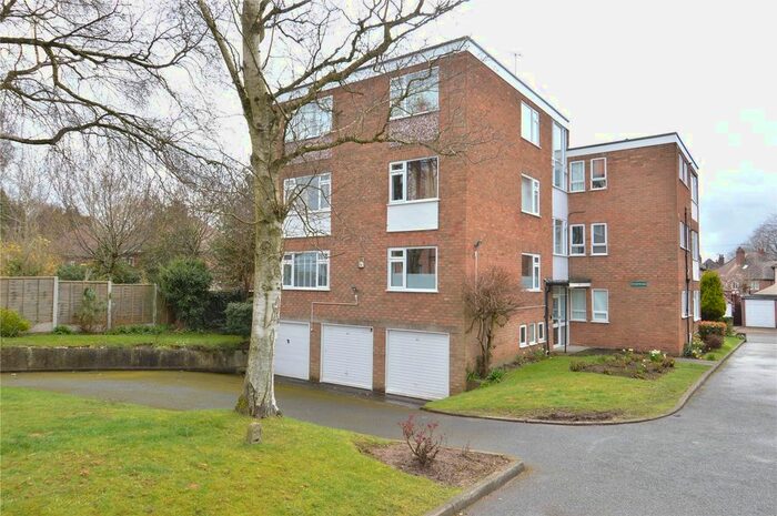 2 Bedroom Flat To Rent In Barons Close, Harborne, Birmingham, B17