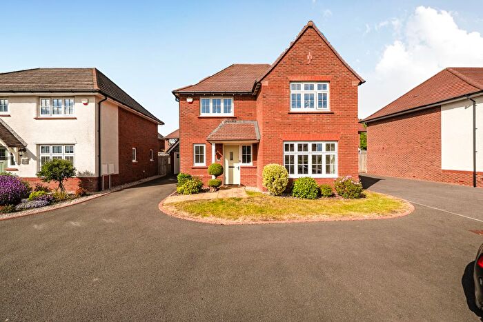 4 Bedroom Detached House For Sale In Diamond Crescent, Abbey Farm, Swindon, SN25