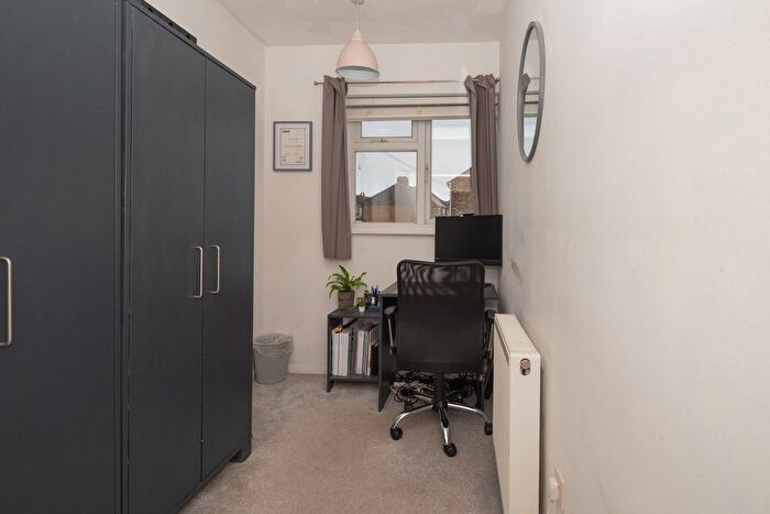 3 Bedroom End Of Terrace House For Sale In Holly Road, Ramsgate, CT11