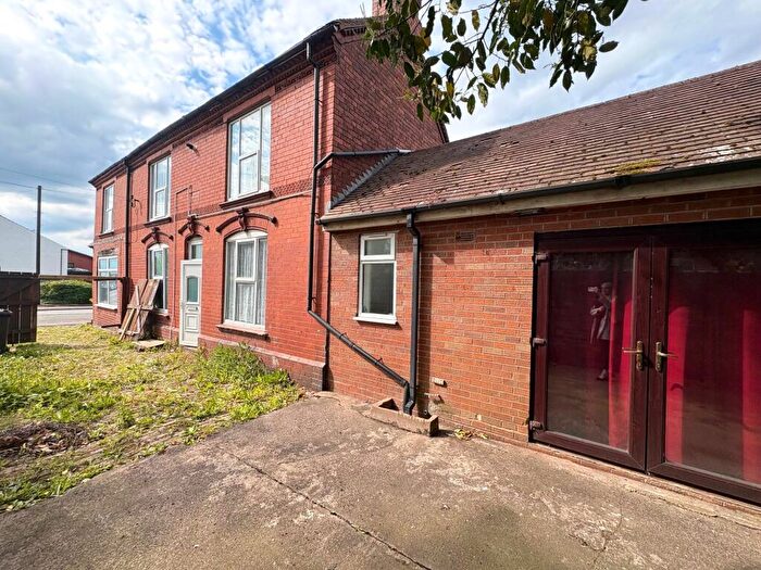 4 Bedroom House To Rent In Abbey Street, Dudley, DY3