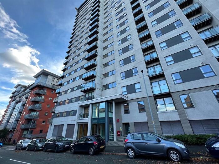 2 Bedroom Flat To Rent In Britton House, Lord Street, Green Quarter, M4