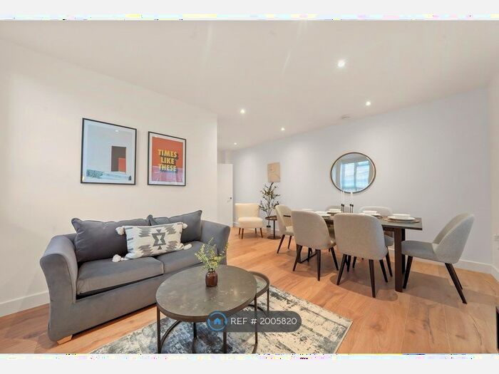 2 Bedroom Flat To Rent In Kingsland High Street, London, E8