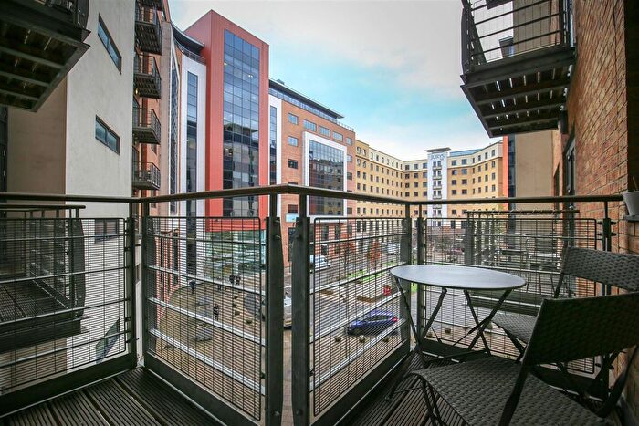 2 Bedroom Flat To Rent In The Bar, St. James Gate, NE1