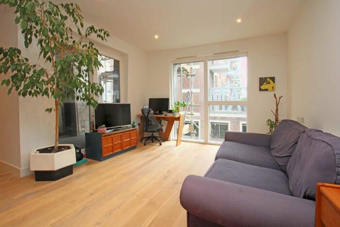1 Bedroom Flat To Rent In Material Walk, Hayes, UB3