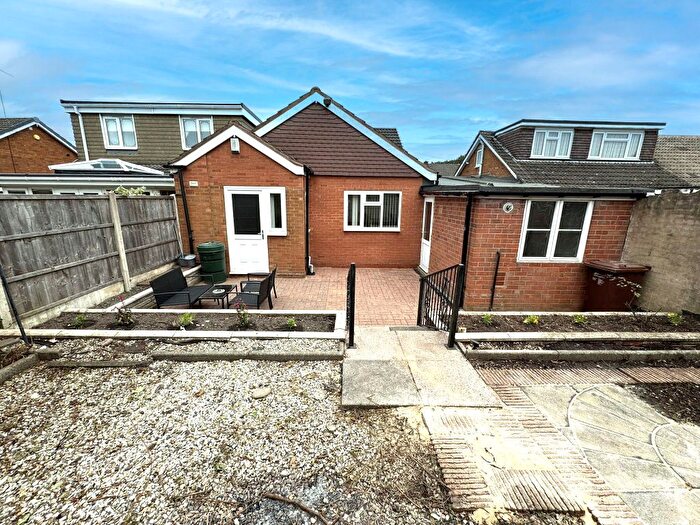 2 Bedroom Semi-Detached Bungalow For Sale In Woodside Way, Willenhall, WV12