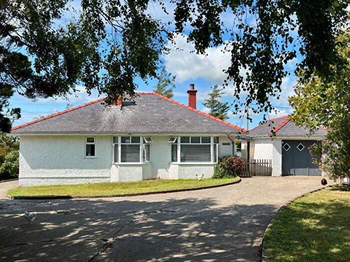 3 Bedroom Detached Bungalow For Sale In Gwynlys, Bryngwran, LL65
