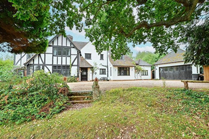 5 Bedroom Detached House For Sale In Abbots Road, Watford, Abbots Langley, WD5