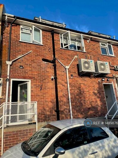 2 Bedroom Maisonette To Rent In High Road, Benfleet, SS7