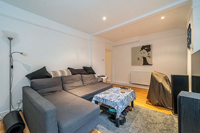 1 Bedroom Flat For Sale In Saltram Crescent, London, W9