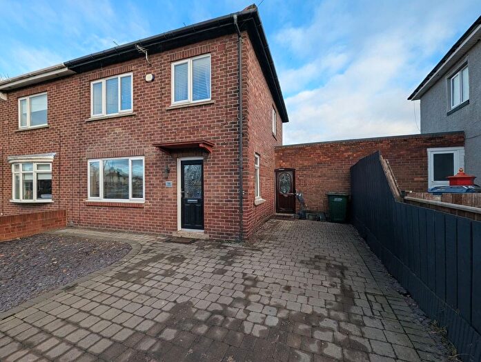 3 Bedroom Semi Detached House For Sale In Auckland Terrace, Jarrow, NE32