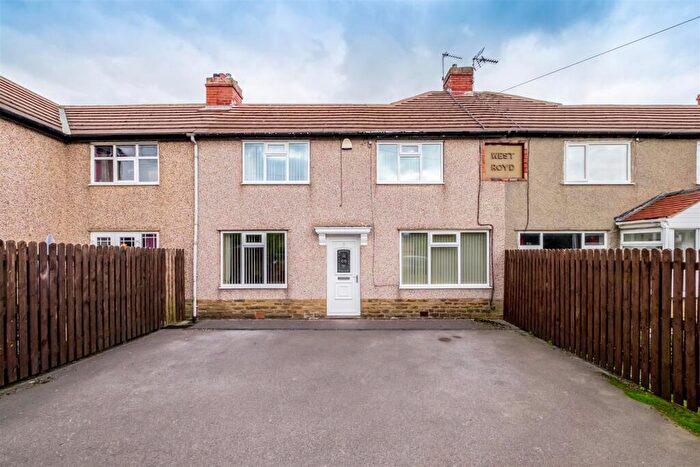 3 Bedroom Terraced House To Rent In Westroyd, Halifax, HX3