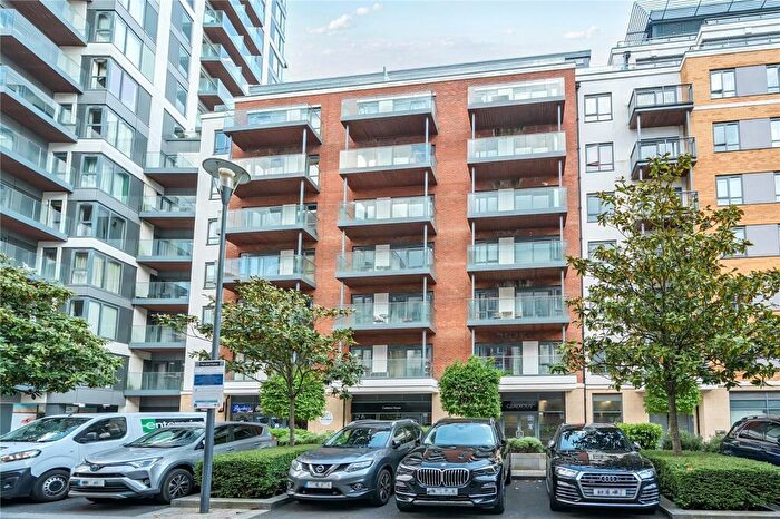 2 Bedroom Apartment For Sale In Boulevard Drive, Beaufort Park, Colindale, NW9