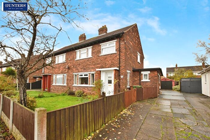 3 Bedroom Semi Detached House For Sale In Barlings Avenue, Scunthorpe, DN16