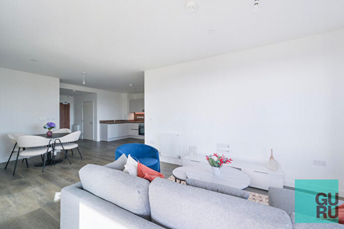 2 Bedroom Apartment To Rent In Bermondsey Heights, London, SE15