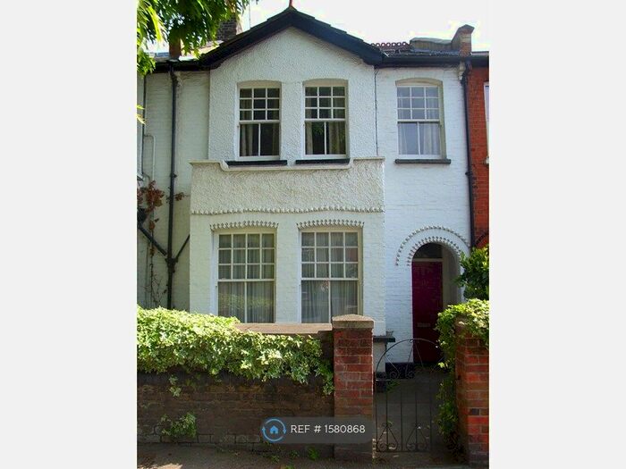 1 Bedroom Flat To Rent In St. Margarets Road, St Margaret's Village, TW1
