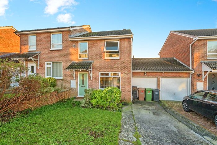 3 Bedroom Semi-Detached House For Sale In Yealmpstone Close, Plymouth, PL7